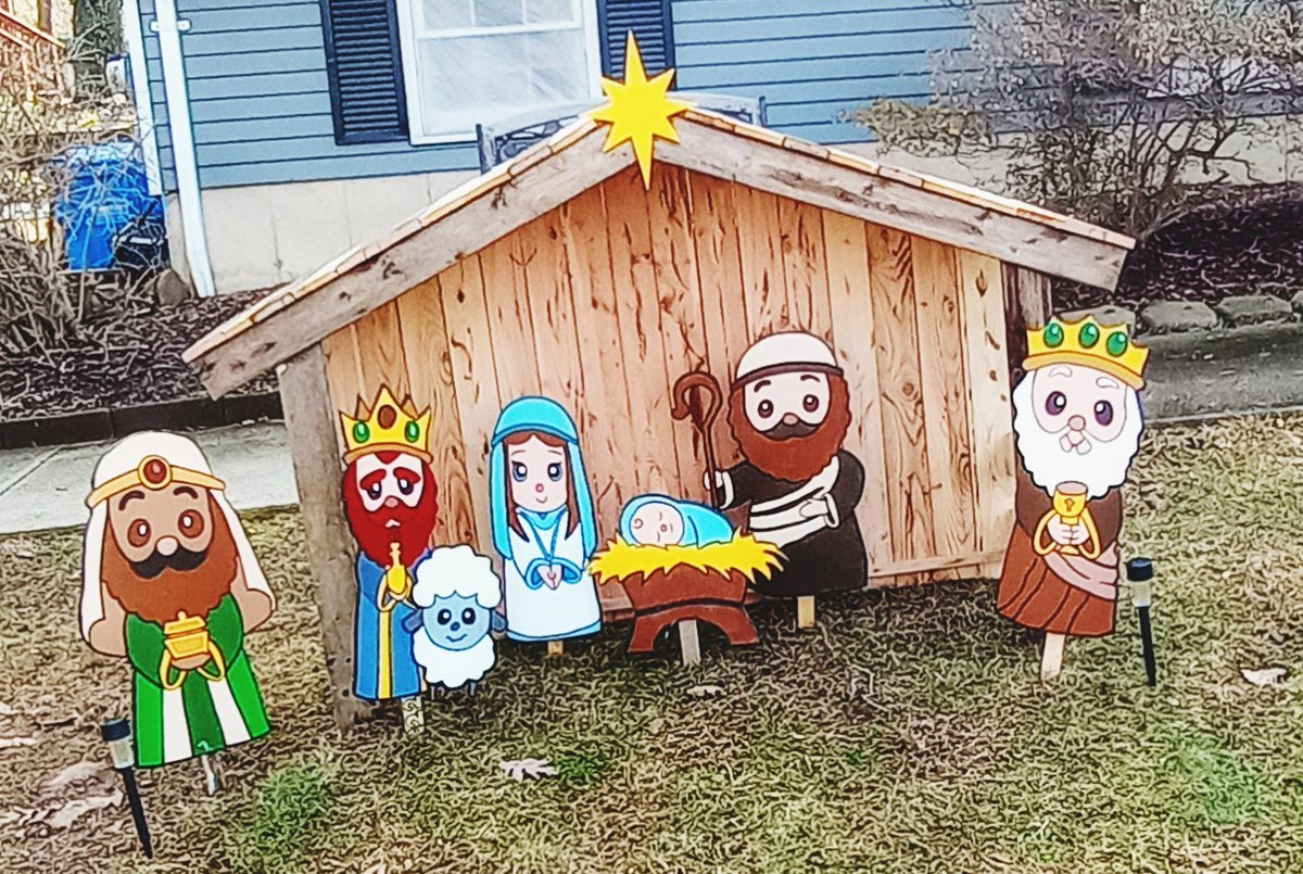 UneekandCustom's tweet photo. Awesome outdoor lawn displays for Christmas
Check out these items I found on OfferUp. https://t.co/Hy4Axp5JBx https://t.co/LQEUq7mkzs