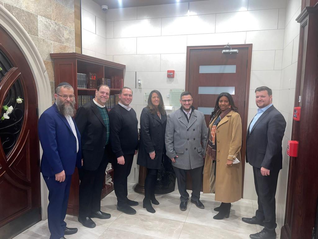 HatzolahMB's tweet photo. Thank you @NYPD63Pct, @NYPD69Pct, Councilwoman @CMMercedesCD46, @NYPDCommAffairs Inspector Richie Taylor &amp; Mt. Sinai Brooklyn ED leadership for joining us in showing appreciation to our members and their families at our annual #Chanukah party. https://t.co/Bhd7qDLGSc