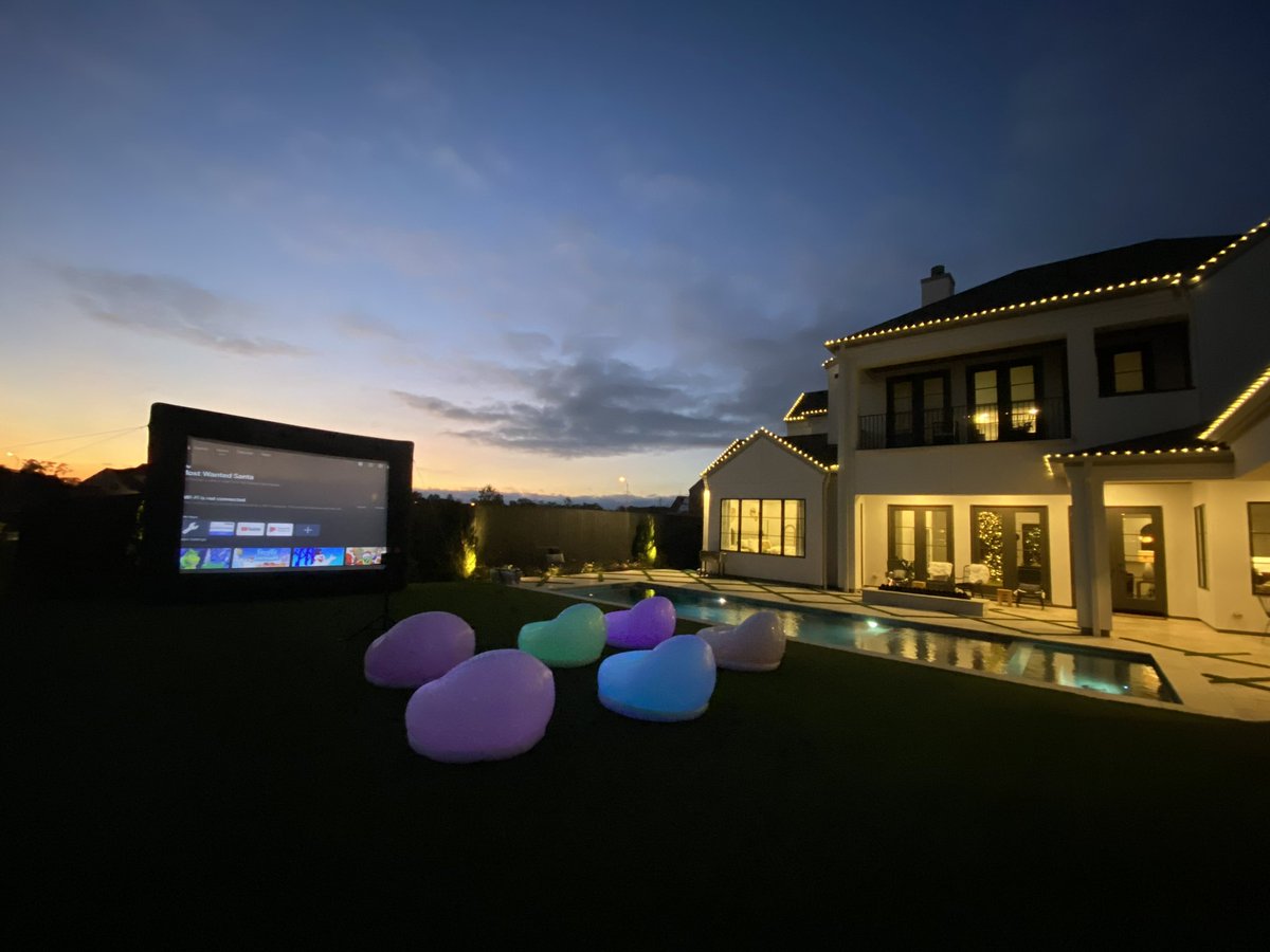 Backyardvibes__'s tweet image. The perfect Moms night out ✨🎄🎬 

Book now before 2023 
Price increase is happening!!!!

Thank you 😊