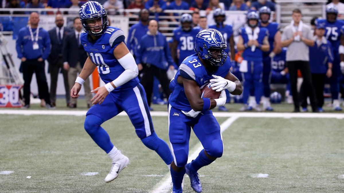 Coach Dingle Kringle tweet media