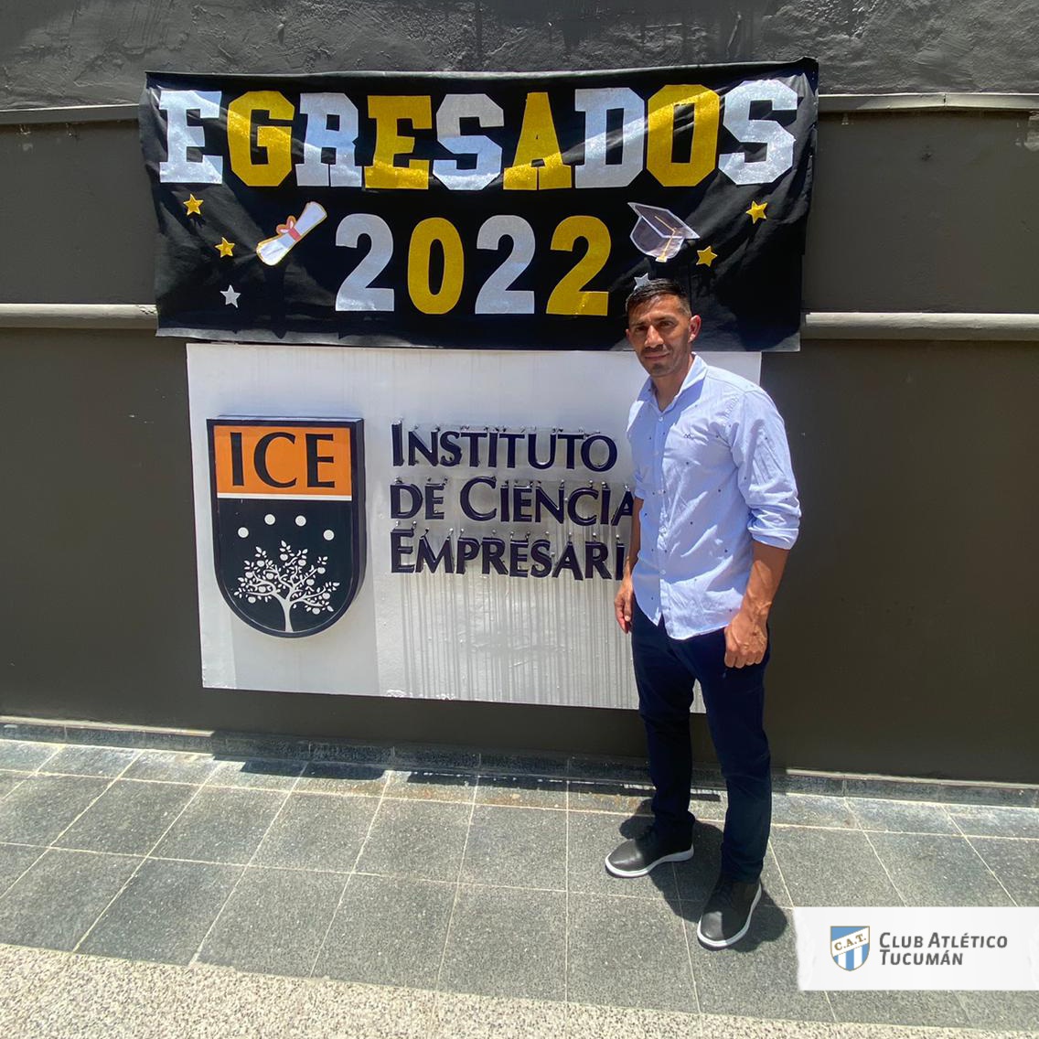 ATOficial's tweet photo. 🎓 ¡Felicidades, Bebe!
➡️ Nuestro capitán, Guillermo Acosta, completó sus estudios secundarios a través del convenio que nuestro club tiene con el Instituto de Ciencias Empresariales.
👏 Gigante adentro y afuera de la cancha. https://t.co/FV1tO1h9zM