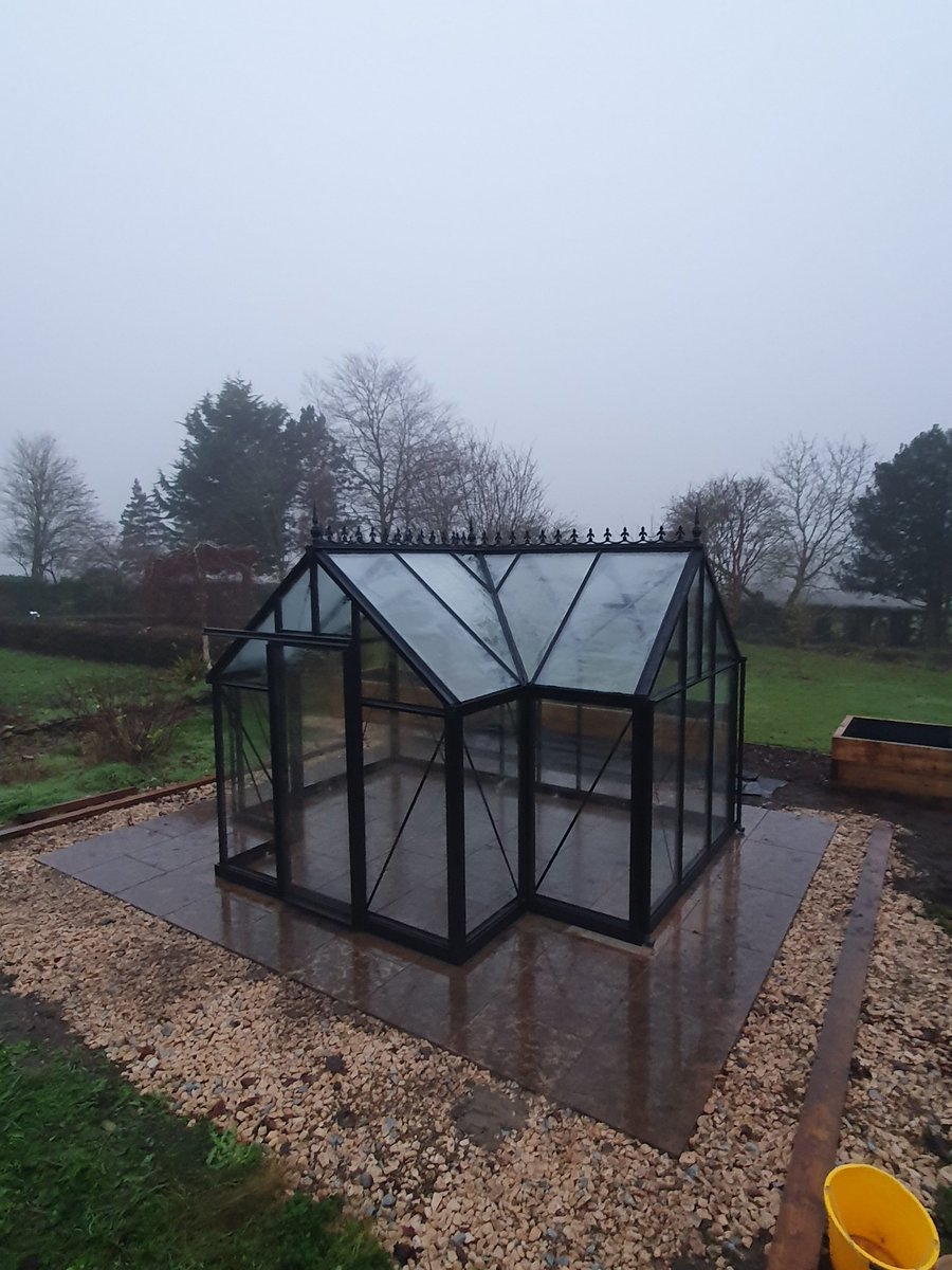 Last one of the year done today Janssens T Shape Installed Near Grantham <a href="/VitaviaLtd/">Vitavia Greenhouses</a>