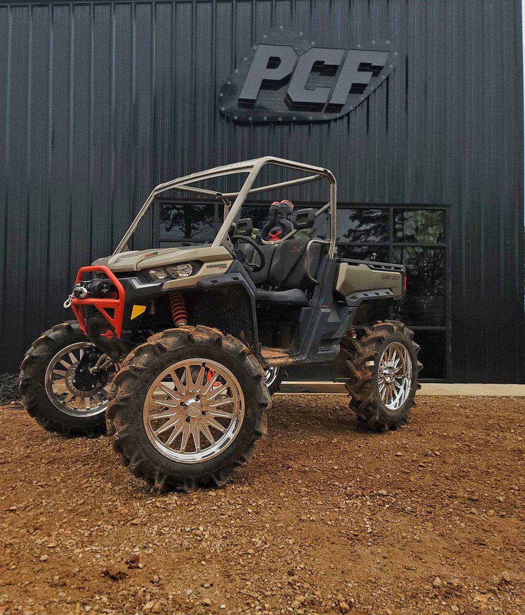 superatvtweet's tweet photo. β This @canam #Defender is definitely going to turn some heads after rolling out of #PCF! Sitting on their front and rear suspension with an #SATV 8" #GDP portal gear lift kit! πͺβ #GearDrivenPerformance #BuiltforBattle #GetWithPCF
#superatv #satvnation #satvdealer #canam https://t.co/sljmrngW8U