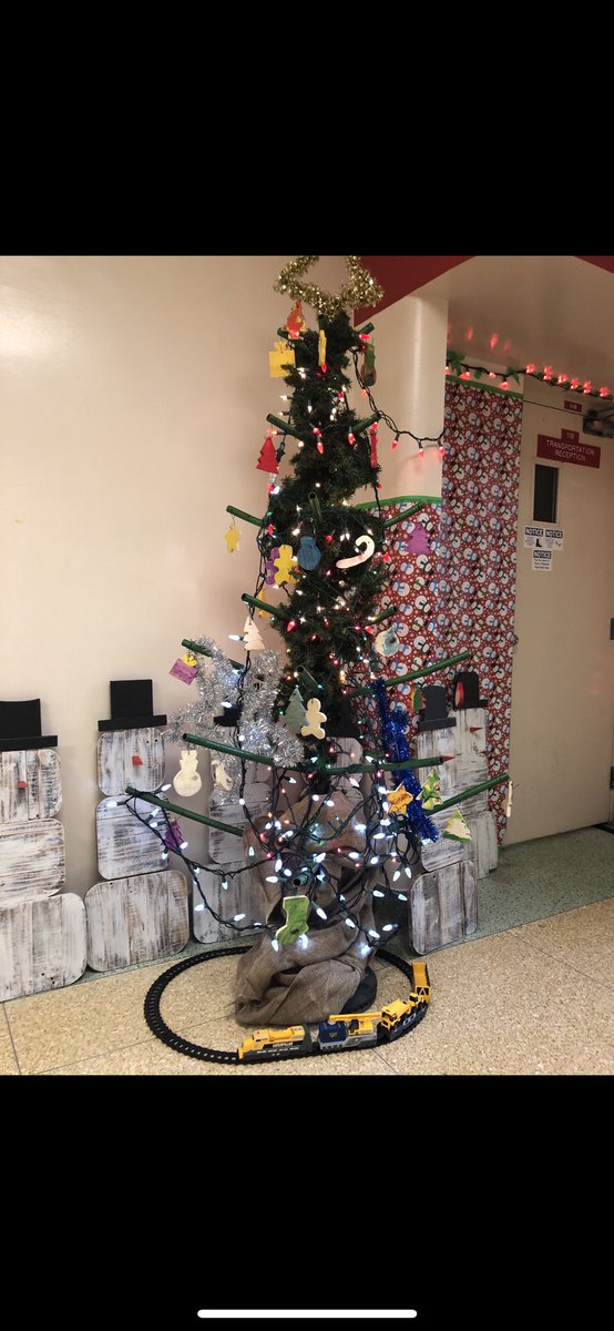 ArthurVoaden's tweet photo. Today at AVSS we had a door decorating competition! Congratulations to Mr. Tenhor, Mrs. Deven and Mrs. Self for winning top three best doors!
@TVDSB https://t.co/SokLW7UCW3