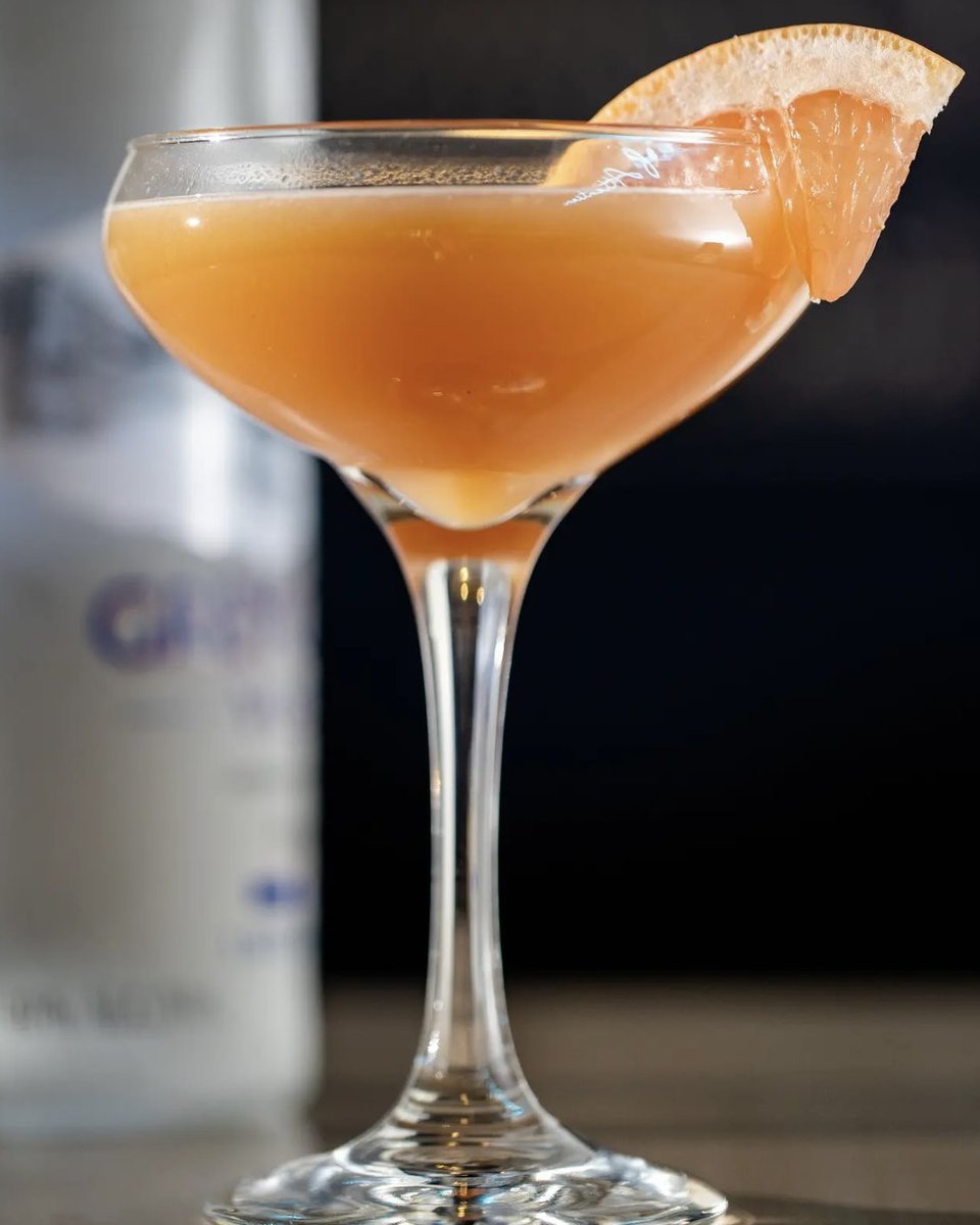 These cocktails are calling your name! Join us at <a href="/CentreBarMVM/">Centre Bar</a>  today for happy hour and specialty drinks!🍹

#baltimorebar #mvm #baltimorecocktails