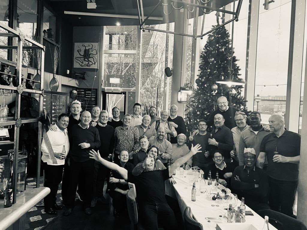 MikeFriday09's tweet photo. A season and a day to connect with friends for life @Blackheath_1858 crew spanning 3 decades all with the same DNA #SoufEast 🫶🏻 https://t.co/yAO0Z9nphS