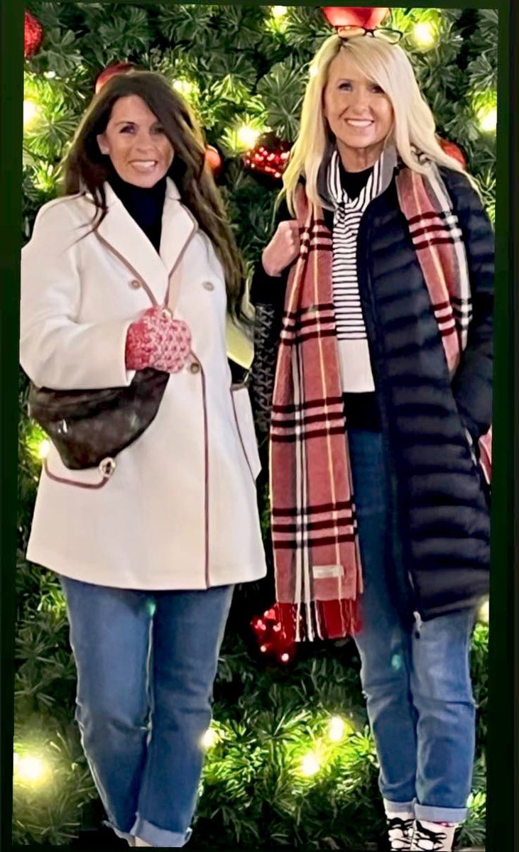 ShanaHopeBaird's tweet photo. 🎄🎅🧤🧣❄️☃️ https://t.co/BUn6rjjd9O