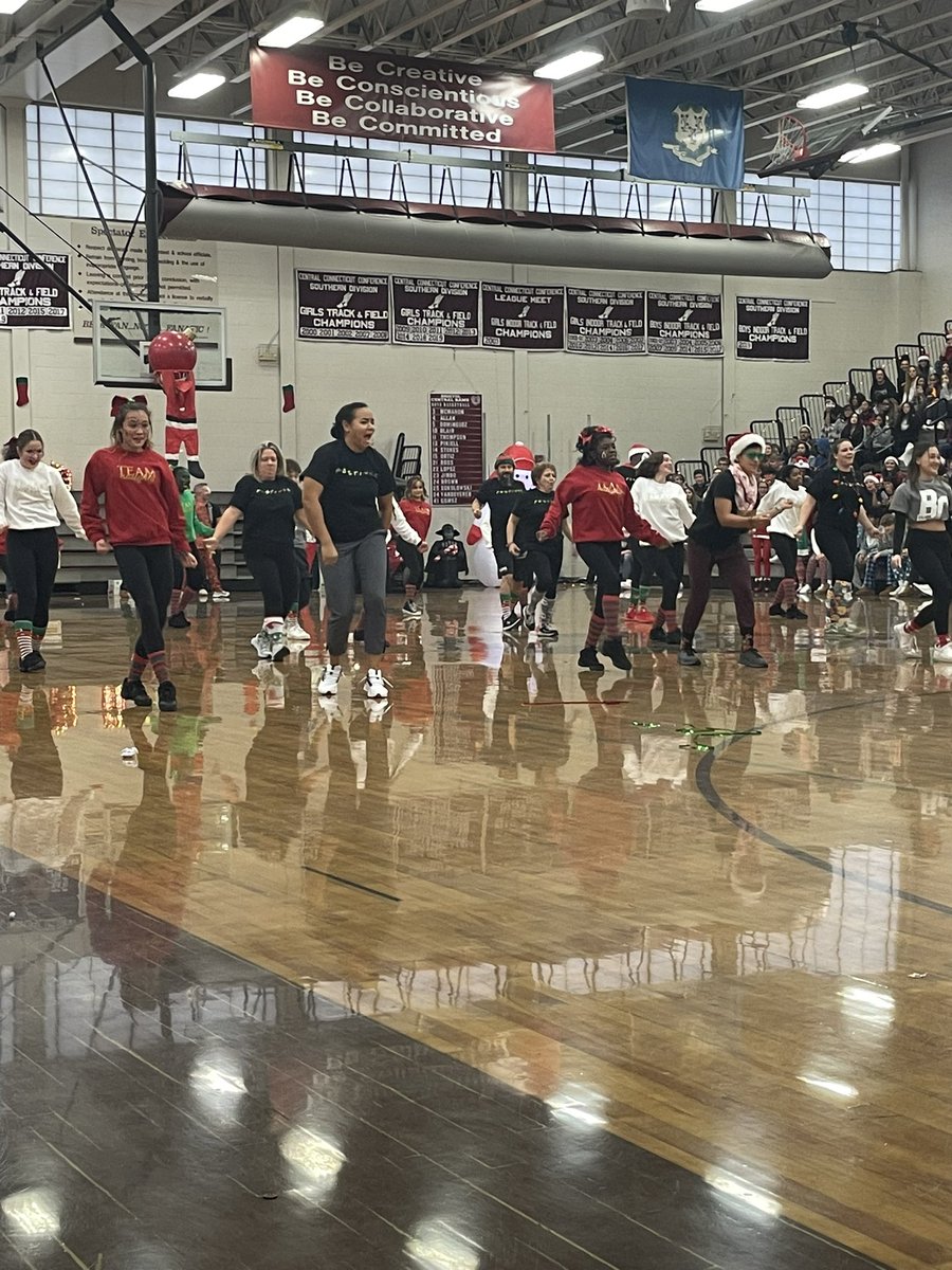 Courtney Decker tweet media