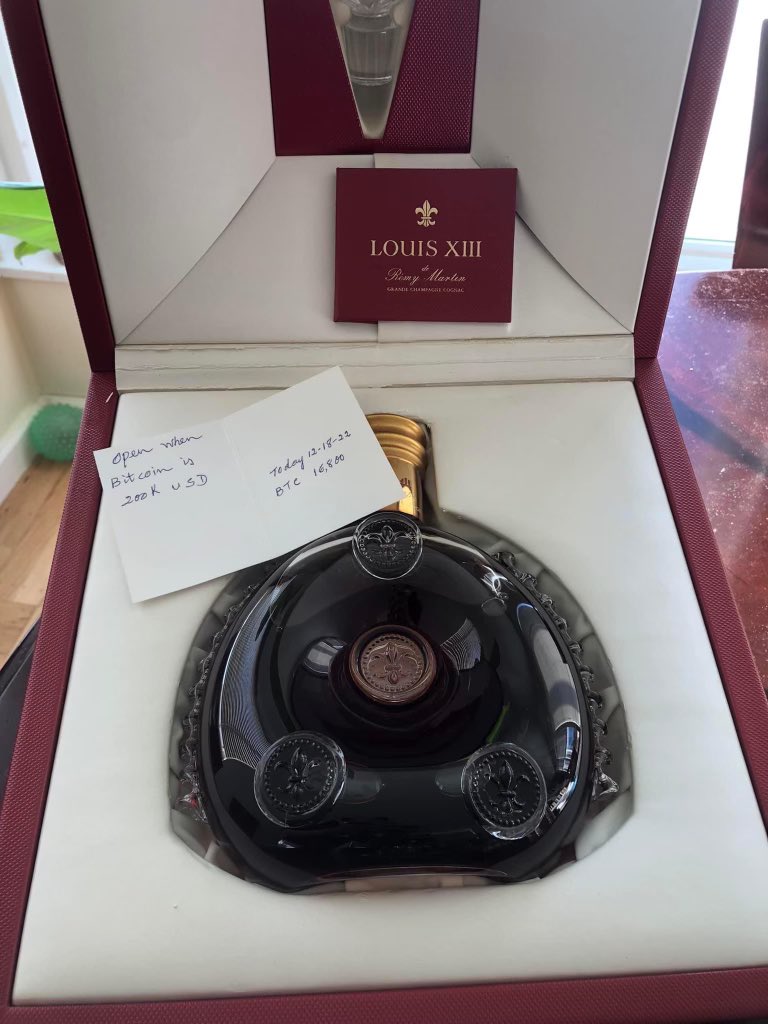 BeyonderCrypto's tweet photo. Gotta love my bro. #BTC to the #moon https://t.co/sPirfjZ7HD