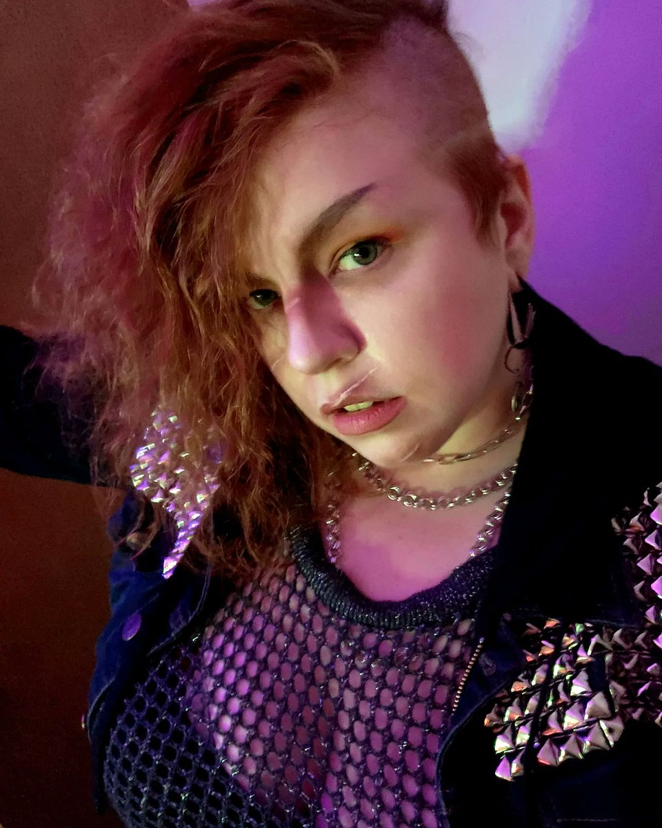 LagniappeGaming's tweet photo. Meet Alexis Moore, played by @cypress_soomka
#shadowsoversalem #vamily #kindred #vampirethemasquerade #worldofdarkness #ttrpg #lagniappegaming #SeizeThatVitae #ttrpgfamily #ttrpgcommunity #gangrel https://t.co/QgTjitdSNu