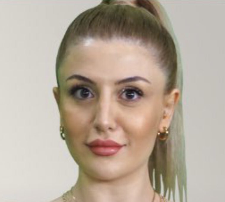 basakwileyy's tweet photo. baykus gözlülük
pick me girl
zortlandıgında cevap verememe
varosluk seviyesi
gündemde kalabilmek icin insanları kullanma
acıtasyon ve manipüle etme

her seyleri asırı benziyor https://t.co/4C2JVYC9mm