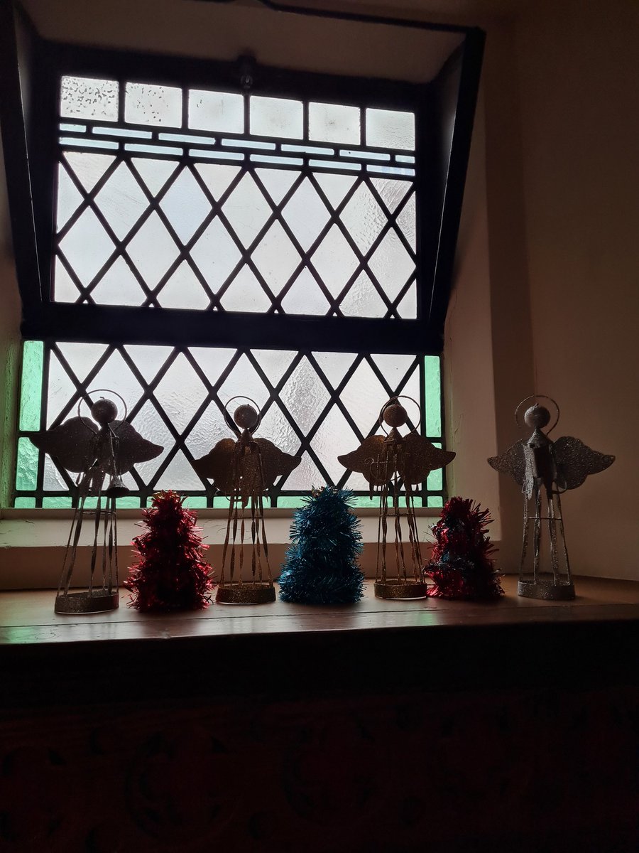 BathroadS's tweet photo. More of our Christmas window displays from our friends at the Old Christchurch Vicarage, M.O.P.S. (our church social group for our retired-and-active church members), plus a couple of our smaller displays https://t.co/7ME0vTwAlw