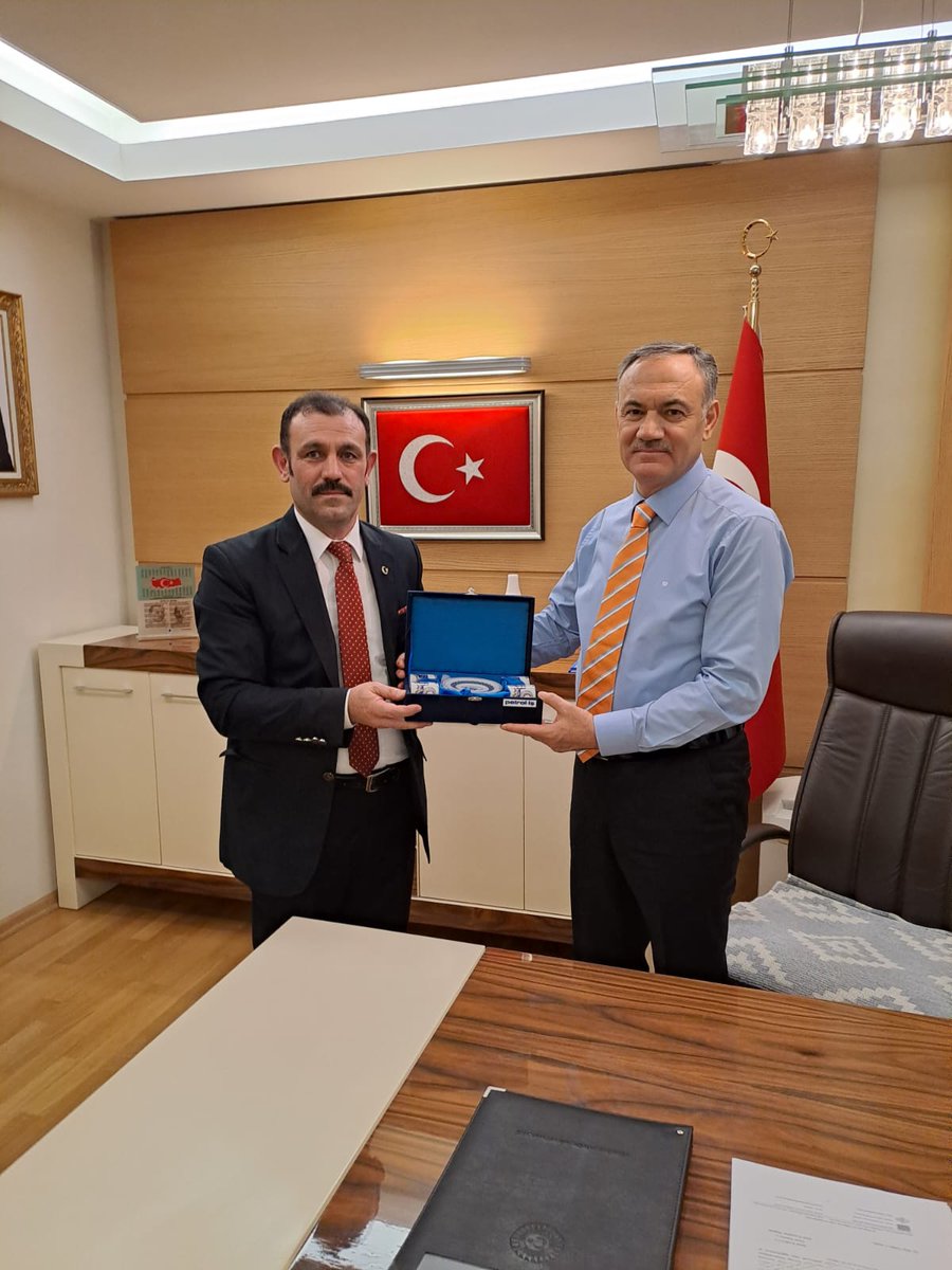 hibrahimtopcu18's tweet photo. TBMM İnsan Kaynakları Başkanı 
Sn.İsmail KARGULU Beyi Makamında ziyaret ettik,
Misafirperverliği ve hoş sohbeti için kendilerine çok teşekkür eder çalışmalarında başarılar dilerim,,, https://t.co/9SpnaXkLTe