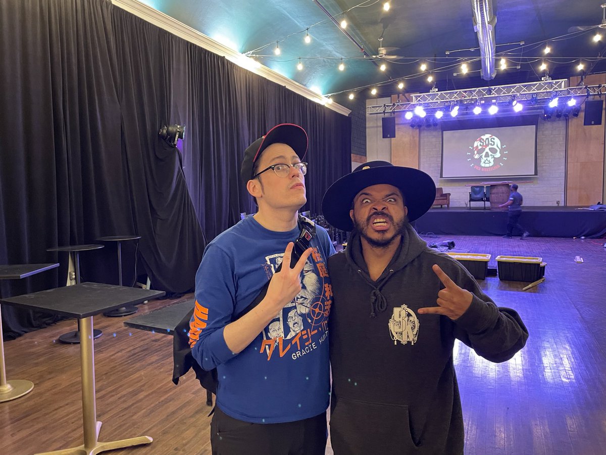 Daniel Makabe tweet media