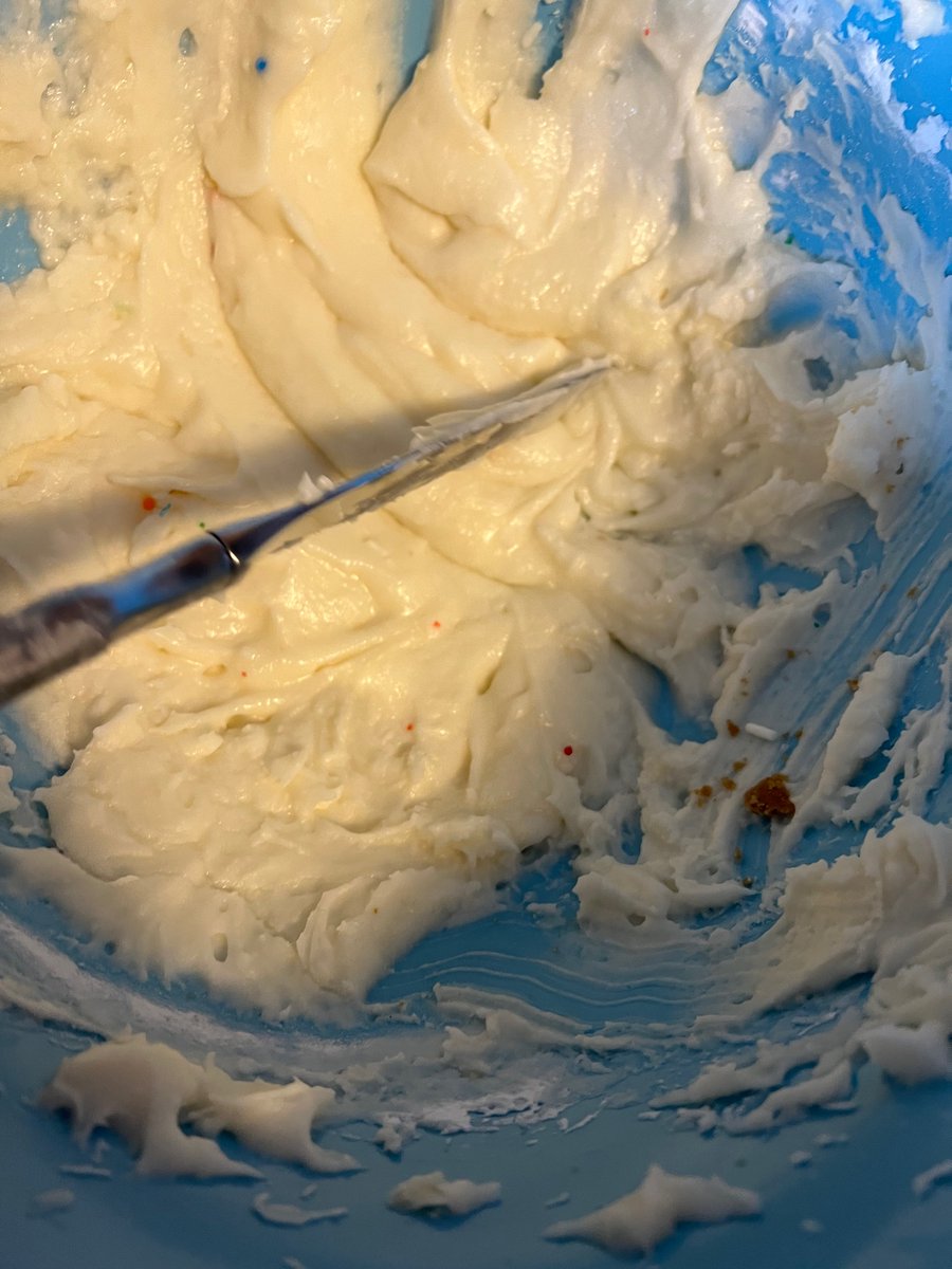 Introducing the newest holiday treat “The pirate sandwich”<a href="/piratesbooty/">Pirate's Booty</a> Sandwiches require: Two puffs and your favorite frosting in the middle. Decorate as desired. Happy holidays!