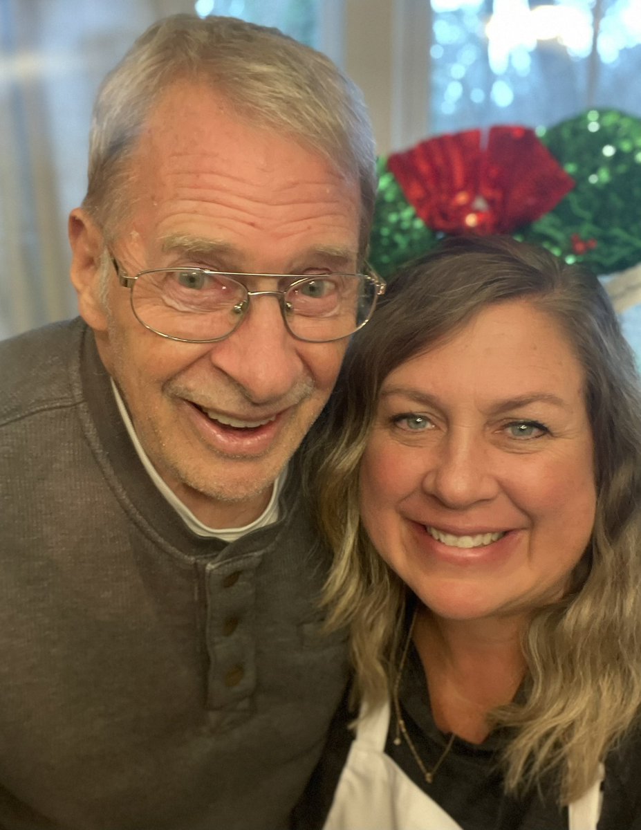 Robin_5312's tweet photo. Family Time #priceless #lovemydad #cookiebakingday https://t.co/hPD9PJTsqS
