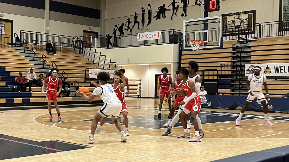 TMayerTV's tweet photo. Thrilled and honored to have had a front row seat at the @LemonStClassic at @MariettaGAhs Saw great talent and future stars #LemonStreetClassic #LemonStClassic #MariettaBlueDevils #MHSBlueDevils #BeSomebody #PAGameDay 🎙️ #PAannouncer https://t.co/L4CQICBCdf