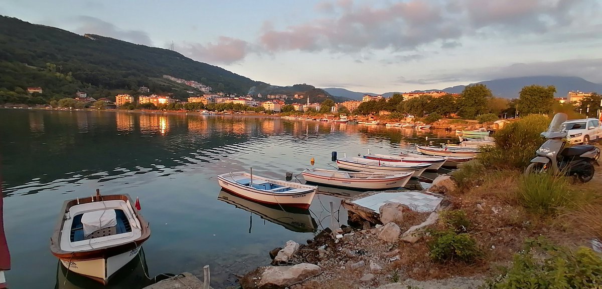 Cide'yi özleyenlere Liman içinden güzel bir kare.
#Cide