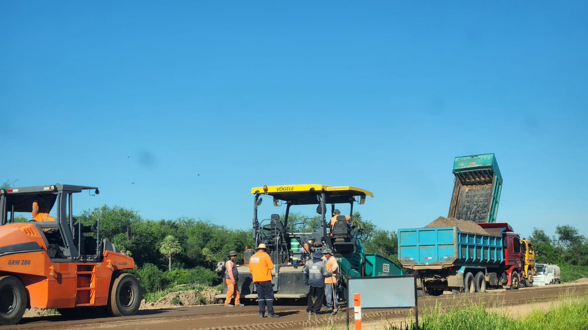 RutaTranschaco's tweet photo. ¡Cada vez más cerca de la meta!
Las obras de la Ruta PY09 ya cuentan con 92% de avance ejecutado, de esta manera cierra el año y a partir de la fecha ya en receso en sus 8 lotes, para retomar actividades en enero del 2023. 
https://t.co/s6d3FWIaVl
@AgendaCAF @el_BID @mopcparaguay https://t.co/IW1aSRsMNU