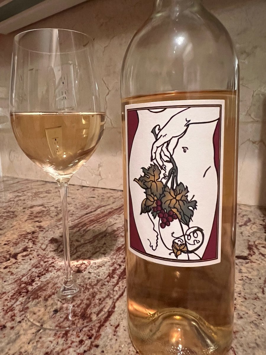 InwoodRunner's tweet photo. Such a delight to open @BedrockWineCo’s Ode to Denise “White Zinfandel” as an intense Wisconsin winter storm has us hunkered down inside. It’s DRY, dense, complex, and a beautifully balanced fruit and acid treat. It might be made for hot days on the porch, but it’s perfect today. https://t.co/god8p1o62T
