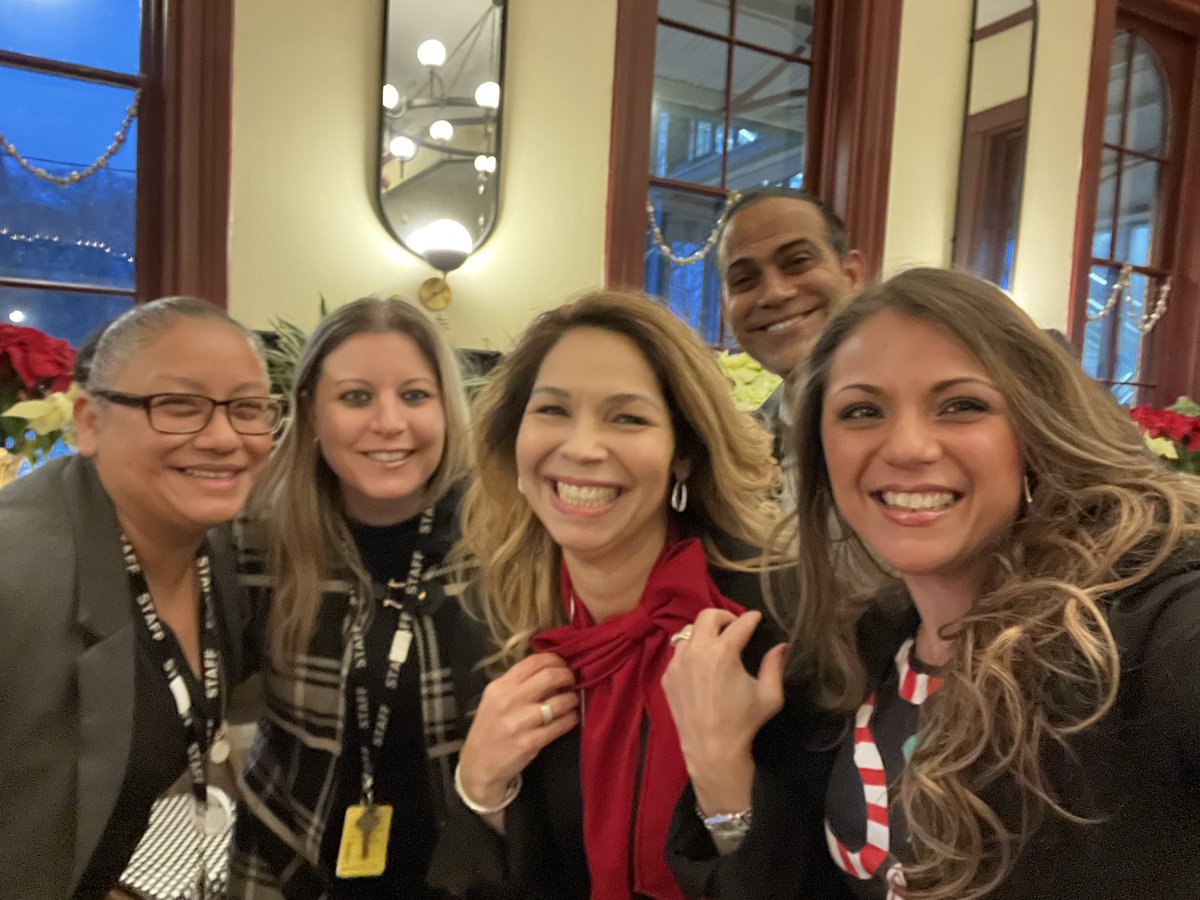 MsHernandezPCSD's tweet image. I love my job and I love these people! We are bringing the JOY!!!!! #PeekskillStrong