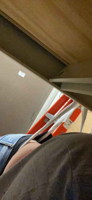 Hanging wedgie at work 🤪 https://t.co/kTTkgEiQhs