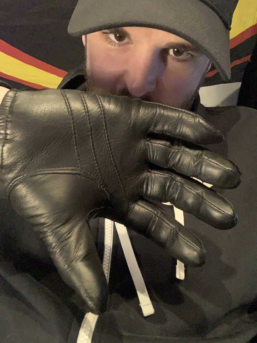 SmokePigLad on Twitter "Who’s having a sniff, lick and worship of the