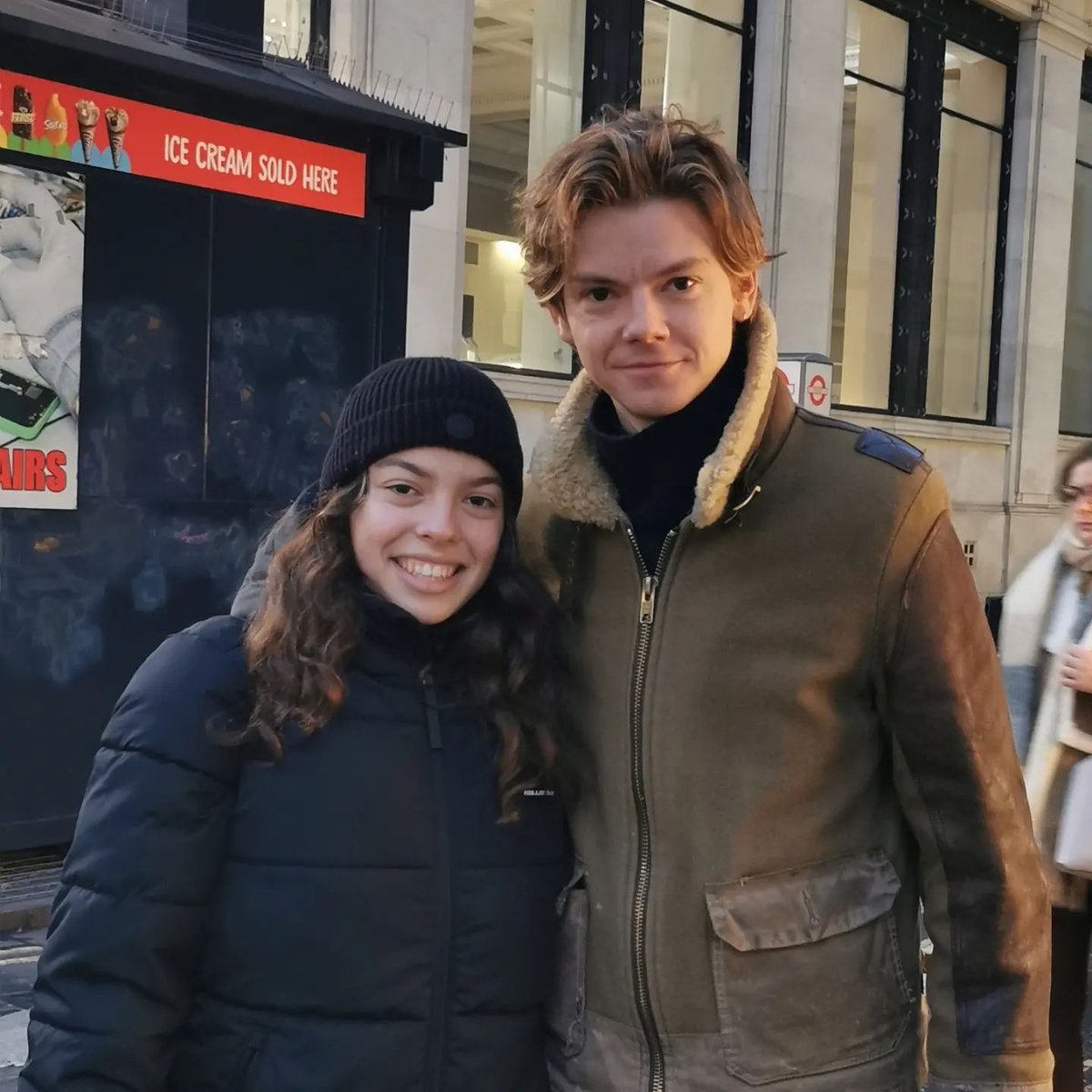 Thomas Sangster Brasil tweet media