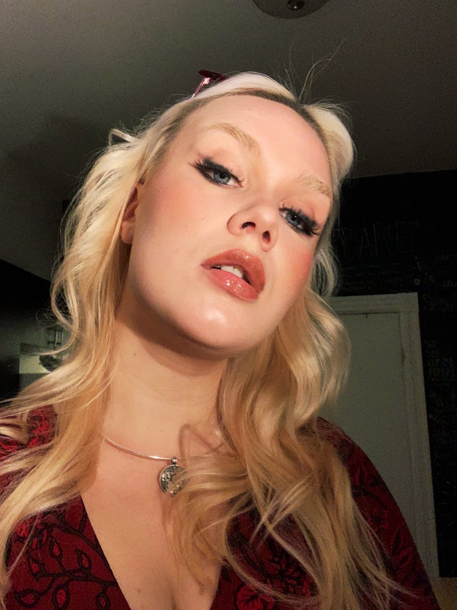 Did you miss me sluts? 

Findom | Femdom | finsub