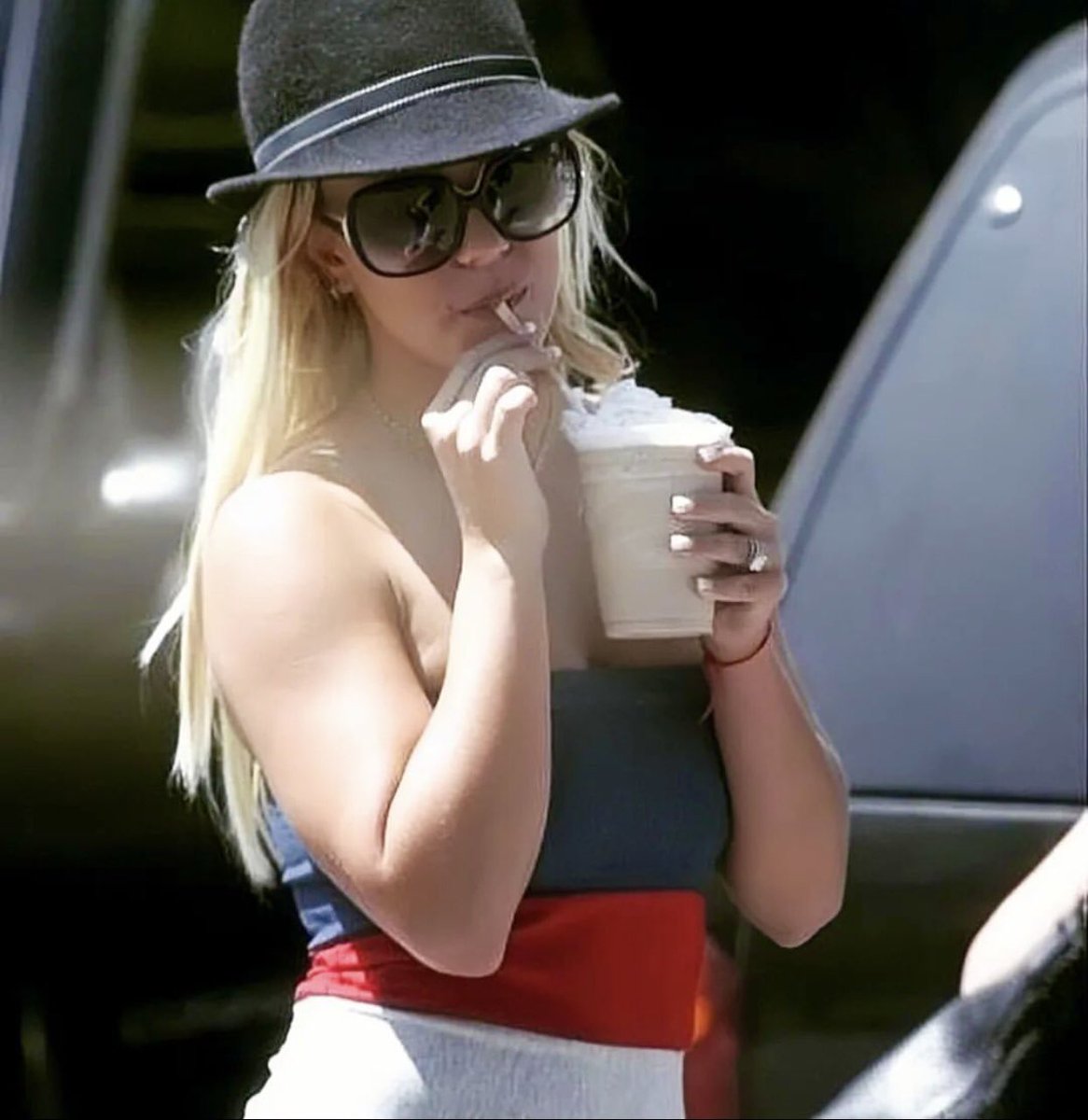 ABeardedHero's tweet photo. Britney Spears aka Ms American Dream ❤️🤍💙 https://t.co/wwiqXAJilS