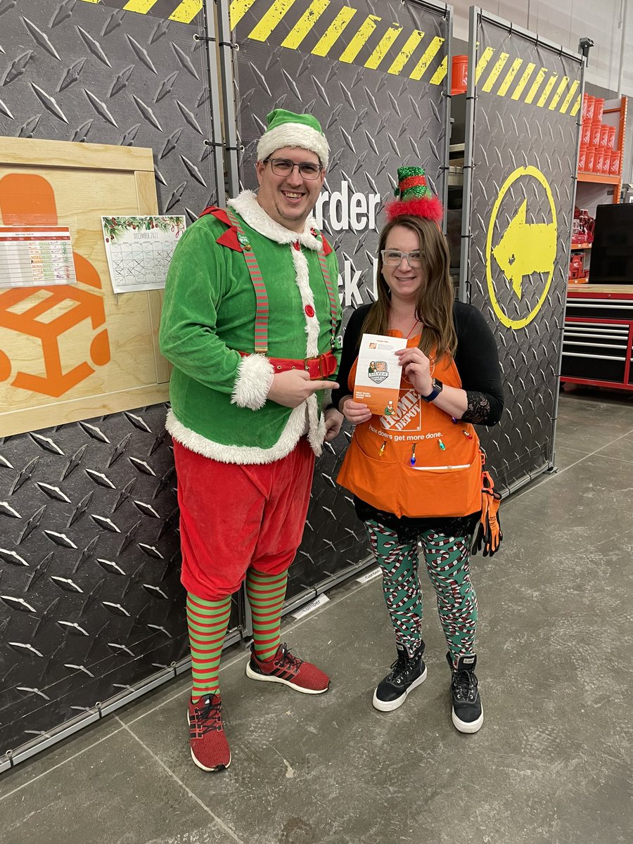 Congrats to our newest department supervisor Kelsey on her promotion and Silver Homer Award! @GarganoTom <a href="/jodymillerHD/">Jody Miller</a> <a href="/Kdlew1/">Kerri lewis</a> <a href="/JLynn0529/">Jodi Mahan</a>