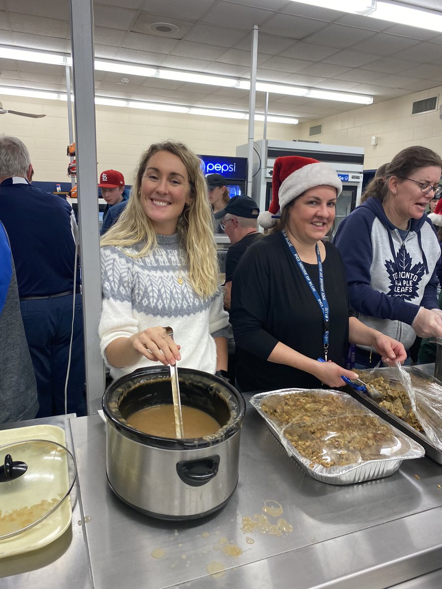 ParksideCI's tweet photo. A HUGE thank you to Bev and Denise, who served 350 people today for our Turkey Din-Din - a tradition that had been on hold during the pandemic. So much happiness in one cafeteria! #turkey #dinner @TVDSBcares #EC4Learning @TVDSB https://t.co/H97cXsjzL8