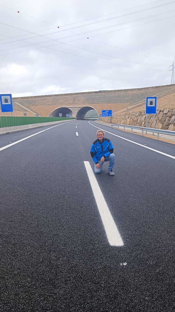 OFITEAT's tweet photo. En el día de hoy, 22 de diciembre, ha tenido lugar la inauguración del tramo Villacarrillo - Villanueva del Arzobispo de la Autovía #A32 en Jaén (España). 

Otro proyecto culminado con ÉXITO por parte de Ofiteat!! 👷‍♂️👷🔝

#Ofiteat #Topografía #Drones #Termografía https://t.co/NH0E1Iwi3u