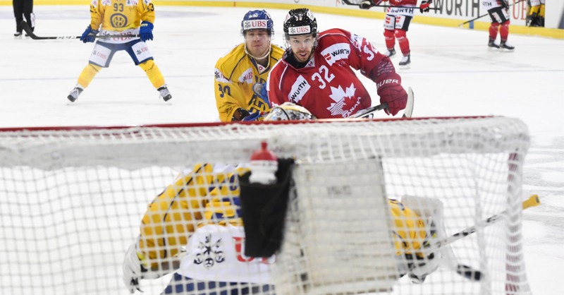 HockeyCanada's tweet photo. Davos, here we come! 🇨🇦

2️⃣5️⃣ players, including three from the championship-winning 2019 team, will wear the 🍁 as Canada chases a 17th 🏆 at the #SpenglerCup, beginning Boxing Day.

ROSTER ➡️ https://t.co/eq2Y9rYopV