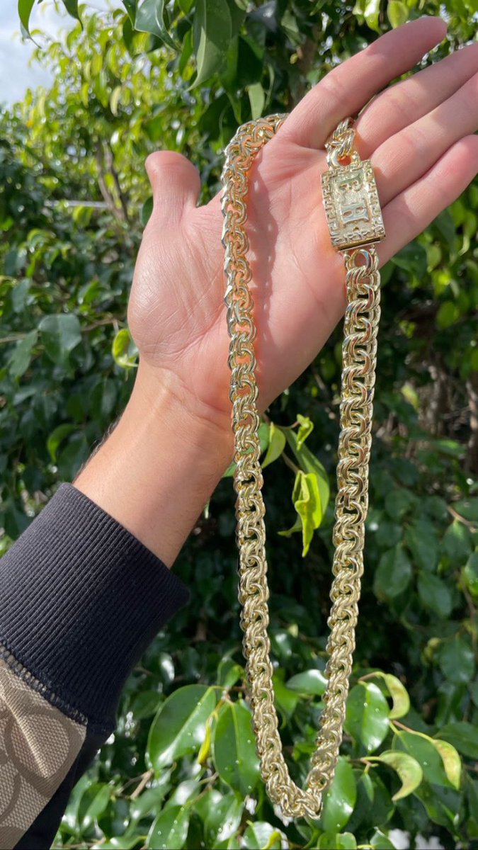 juve_gto's tweet photo. Yall go follow my jewelry business on IG for some quality solid gold jewelry, silver, gold filled jewelry‼️✌🏻 https://t.co/ltrtmoqo6A