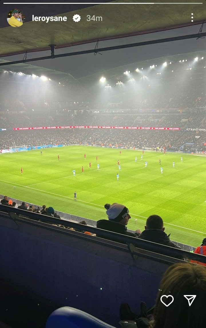 iMiaSanMia's tweet photo. 📸 Leroy Sané at the Manchester City vs Liverpool game https://t.co/SX6q8dM2os
