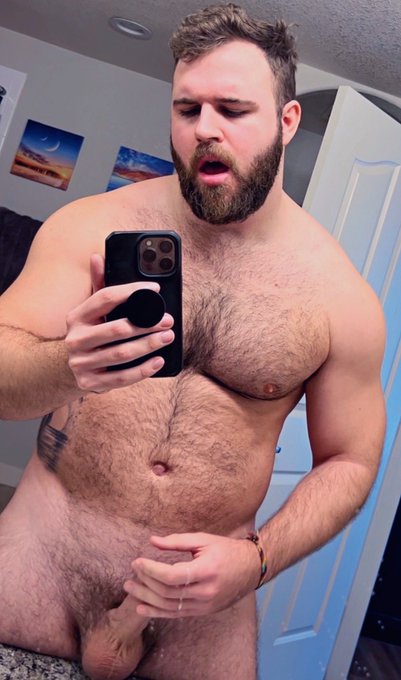 New video just dropped 🍆💦  https://t.co/ztN0z4gWr8 https://t.co/FXNi65uxOL