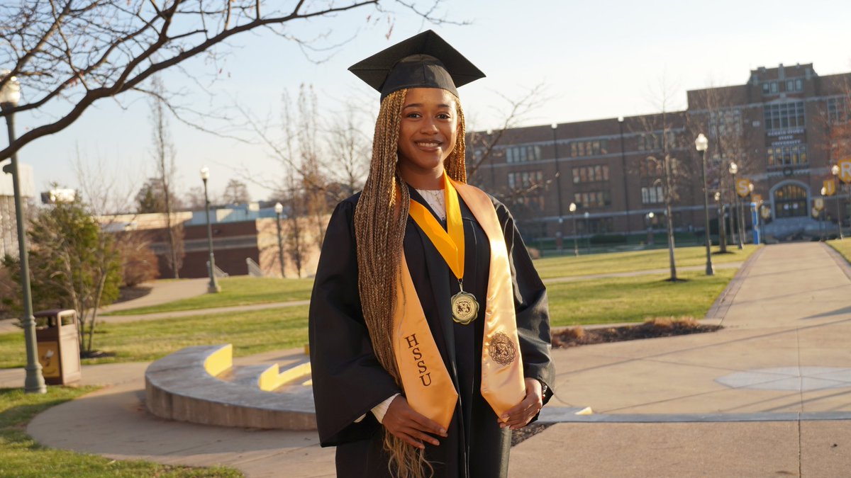 ecoevogirl's tweet photo. After 3.5 years I am pleased to announce that I have graduated with my B.S. in Biology at Harris-Stowe State University! I appreciate everyone who supported me on my journey. I’m also excited to start my internship with the Smithsonian Environment Research Center this spring!💛👩🏽‍🎓 https://t.co/HBtElrsW6z