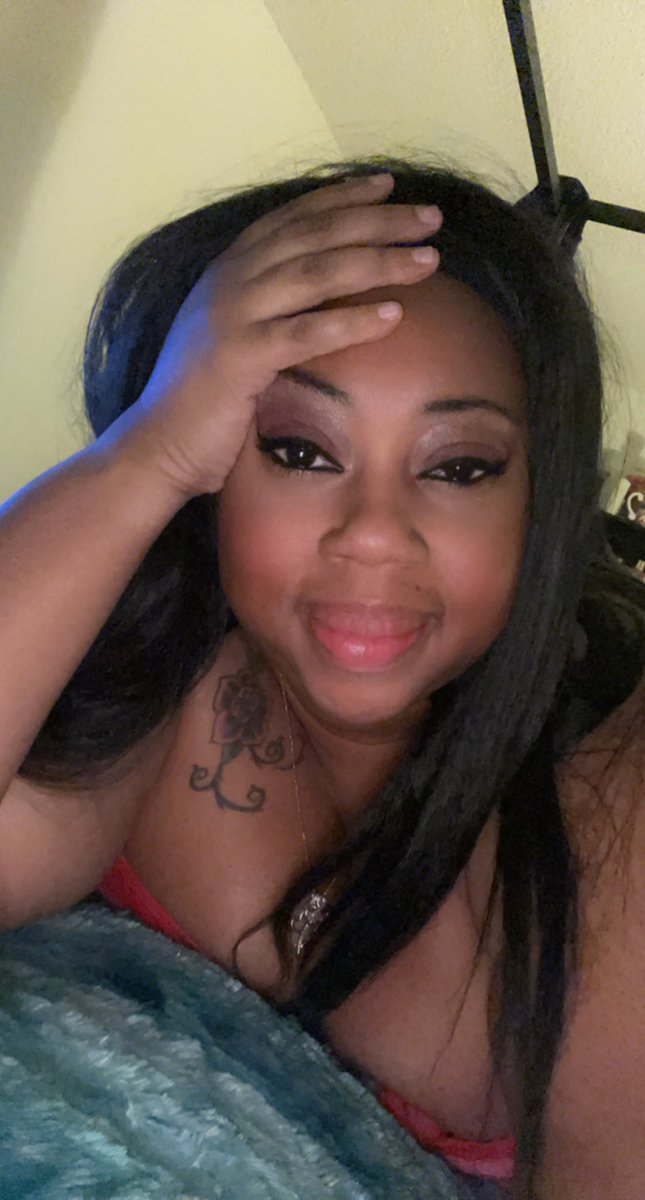Capricious33's tweet photo. Hiiiiiiieeeee #bbw #queen #BlackLove https://t.co/6fQnBVv9Ks