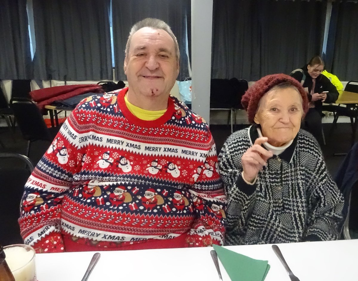 BanburyUnitedFC's tweet photo. We held our first Christmas Dinner for the community yesterday. It was a great success. Thanks to all the volunteers and @RegsCafe on the day and the Tramway Army and Grounds Team for their donations to support the party. More on our website https://t.co/NgcRoiZxEa https://t.co/PBmtfWPIoo