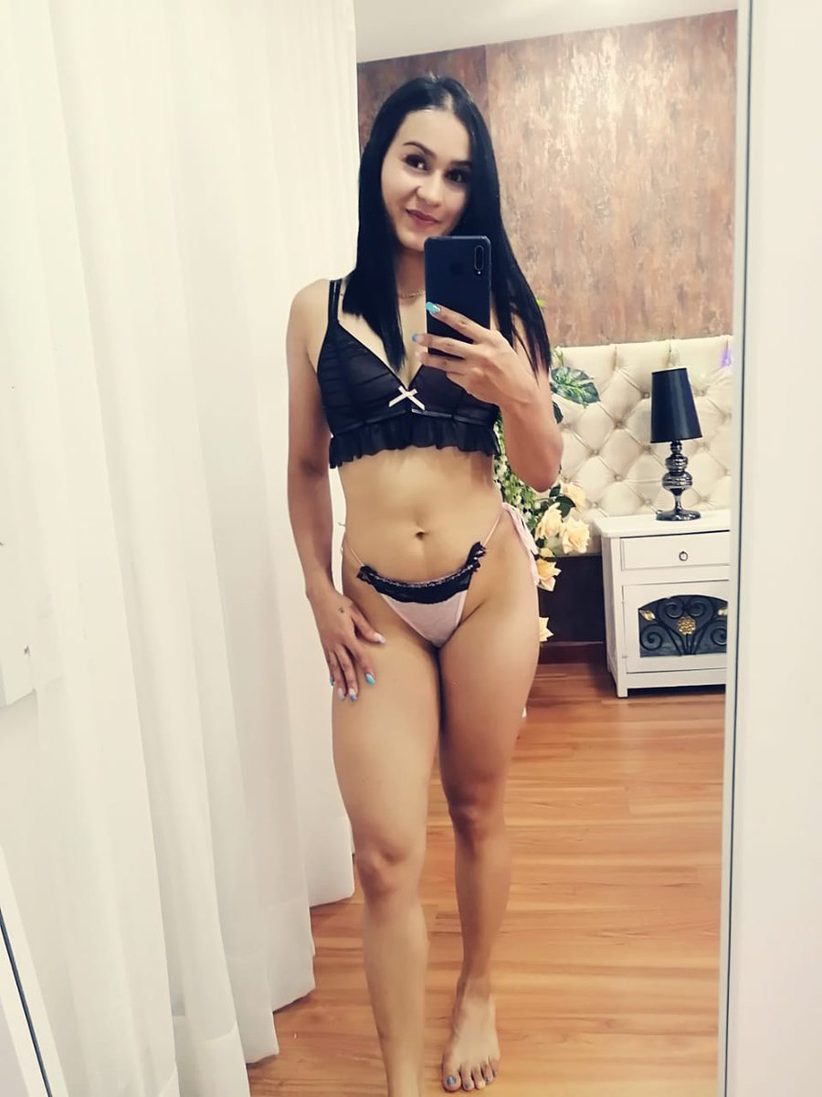 Sofiialorens96's tweet photo. Come an enjoy with me♥ 
https://t.co/j0fTbhjGWq

@Dance4meee
@promo_latina
@DH20_20
@bigsctchguy262
@zupergeil40
@camsdotcom

#Latina #Sensual #BeautyBelle https://t.co/8xJP42CicD