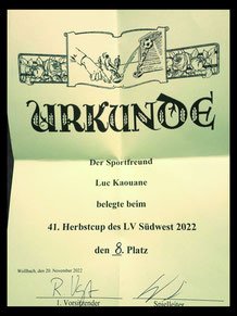 Sg94H's tweet photo. Unsere Teilnahmen der letzten Monate: 1/3
》42. HERBSTCUP
Luc hat Hannover auf einem der ältesten Subbuteo-Turniere in Deutschland, dem Herbstcup, vertreten.
Dort wurde er 8. und überzeugte mit guten Spielen gegen nationale Größen.
Vielen Dank an Stephan Thiele für die Einladung! https://t.co/kXPQNNhUoK