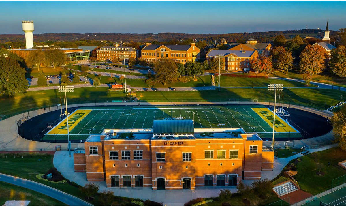 taeeedavis's tweet photo. #AGTG extremely blessed to receive my second offer from McDaniel College 🟢🟡 @CoachSat_ @BayHighFball959 https://t.co/RljlukXeSl