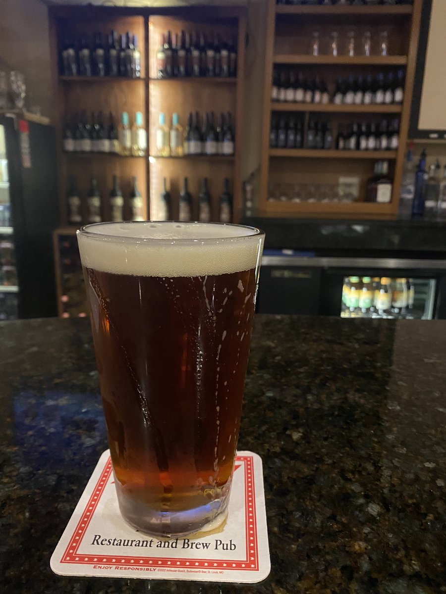 Microbrewguys's tweet photo. Enjoying a wonderful Irish Red At the Rail House, 10 degrees outside and snowing.  Warm and cozy inside with fantastic brews!@Railhousebrewery https://t.co/JY1dzfgdDZ