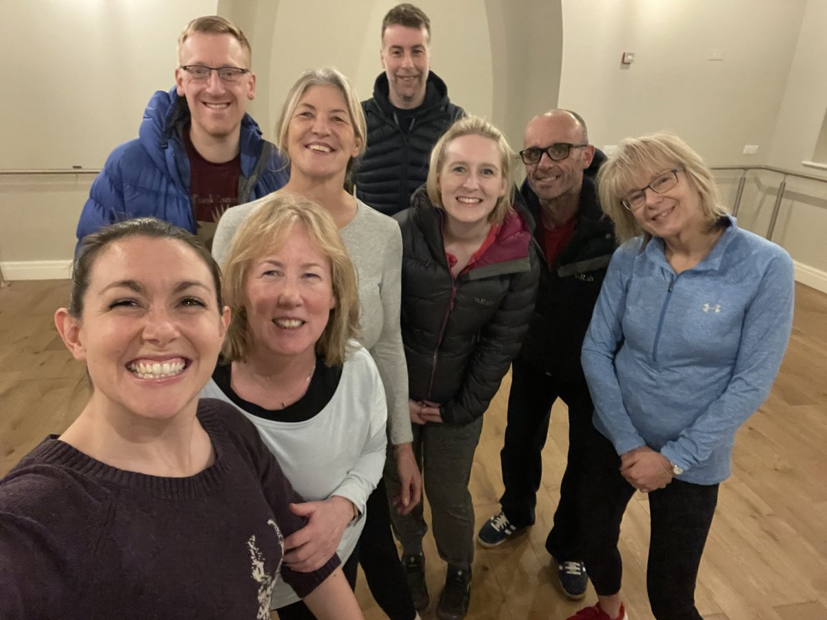 physioelise's tweet photo. 𝙏𝙝𝙖𝙣𝙠 𝙮𝙤𝙪 🙏🥰

So I have now taught my last class for 2022, my first year as PhysioElise 😊

This is me signing off from work for Christmas now so I sincerely wish you all a very Happy Holiday period and New Year!! 🥳 

#physioledpilates #pilates #harrogate #matpilates https://t.co/PmzYV7Uaan