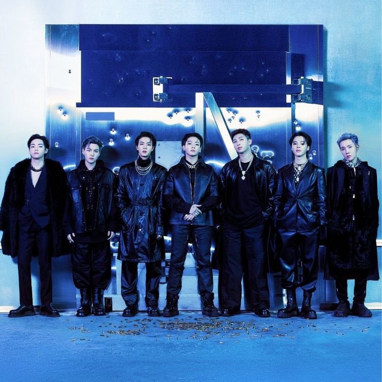 btschartdata's tweet photo. According to Oricon, @BTS_twt is the best-selling artist by total revenue in 2022, earning 12.52B¥ ($94.57M USD) this year. They are the first foreign artist to top Oricon’s Yearly Sales Ranking for two consecutive years! ��🇵 https://t.co/hQdhpof1op