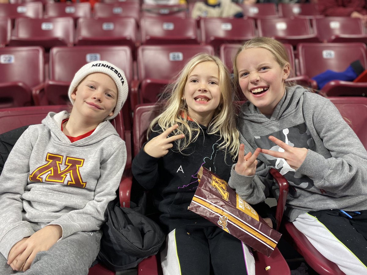 Go #Gophers - SkiUMah - RTB!