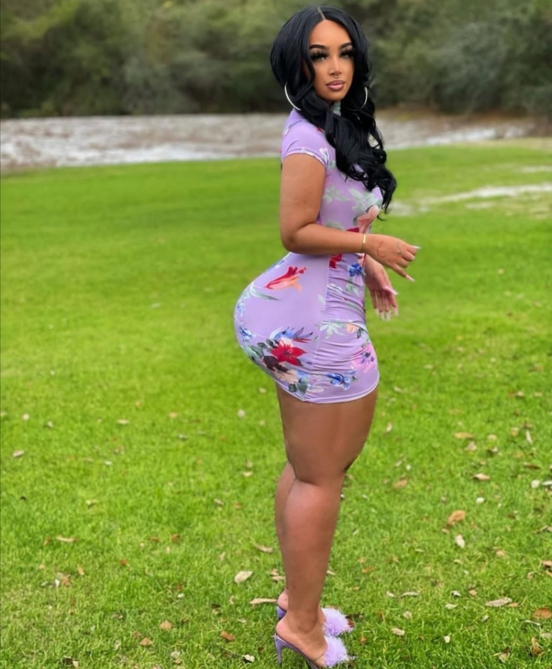 Slim girl big booty sale