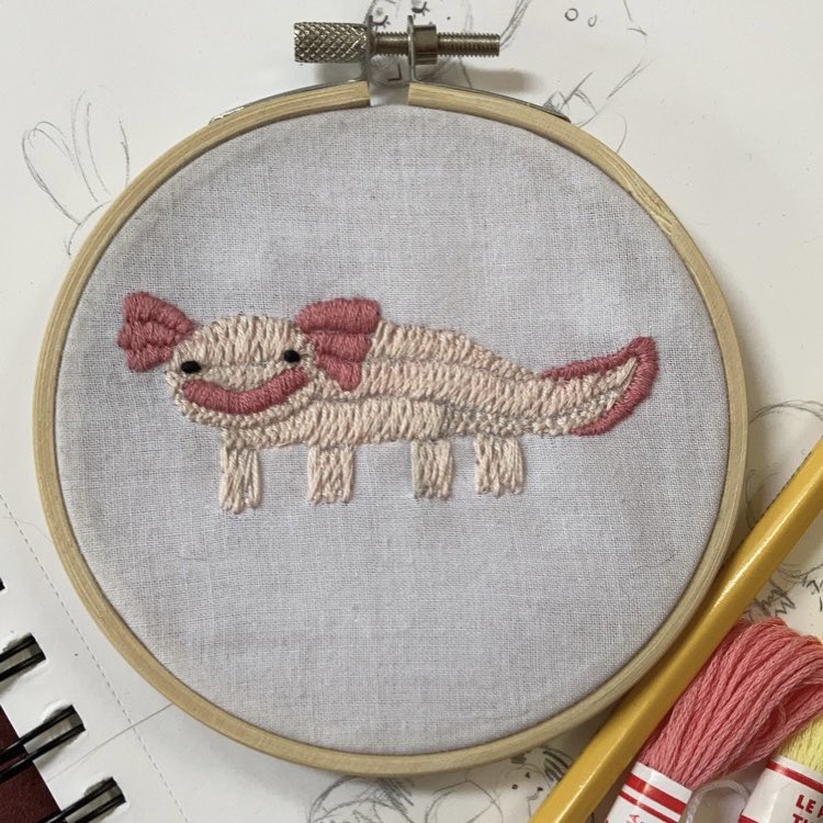 bilebrainz's tweet photo. [embroidery]

hehehe i can post two of these now…

gifts for my good friends @\ixjuvin and @\Ezra_DD ;v;
—-
#artistsontwitter #arttwt #embroidery #handembroidery #axolotl #bunny https://t.co/pd8EM2tcXQ