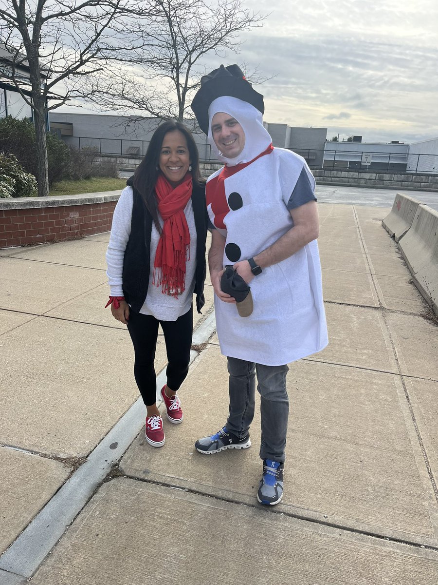 VP_NRodrigues's tweet image. Do You wanna Build a Snowman ⛄️  #spiritweek #leadwithlove #trendthepositive